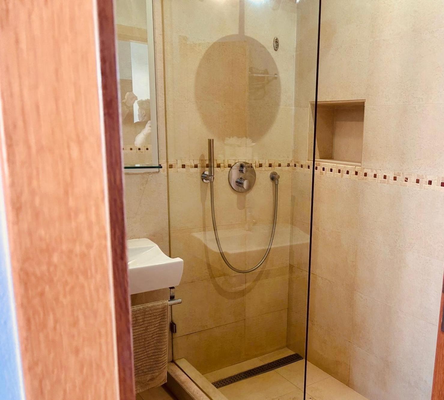 Lagos Apartment With Panoramic Yacht Marina Views מראה חיצוני תמונה